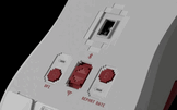 Detalles de la parte inferior del Keychron G4 con botones de ajuste de DPI de 8 bits y de la tasa de sondeo