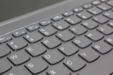Las teclas no son tan profundas o firmes como en un teclado adecuado de la serie ThinkPad T