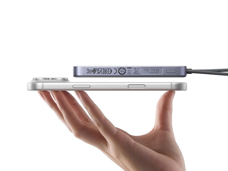El cargador portátil Ugreen MagFlow Air Ultra Slim tiene un grosor de 13,9 mm.