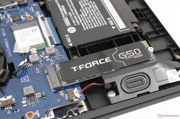 T-Force SSD con el disipador de calor retirado