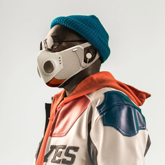 Will.i.am y Honeywell se han unido para crear la Xupermask, una máscara facial futurista para los amantes de la moda. (Imagen vía The New York Times)