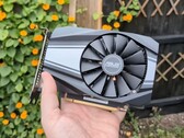 Tarjeta gráfica ASUS GTX 1650 Super utilizada en las pruebas de referencia de Battlefield 6 (Fuente de la imagen: RandomGaminginHD vía YouTube))