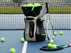 El Pongbot Aura puede entrenar a jugadores y arbitrar partidos de tenis, pádel y pickleball.