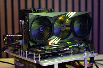 La MSI GeForce RTX 4060 Ti Gaming X Trio 8G durante nuestra prueba de emisión de ruido