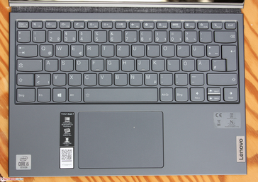 Cubierta teclado con la conexión Bluetooth. Se incluye una batería para que puedas usar el teclado sin conectarlo a la tableta