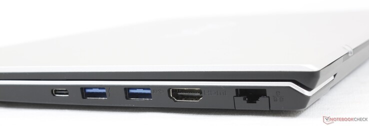 Derecha: USB-C con DisplayPort + Power Delivery, USB-A 3.1 Gen. 1, HDMI, Gigabit RJ-45