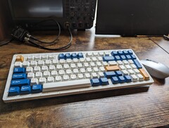 MelGeek Modern97 teclado mecánico combina un aspecto único con una experiencia de escritura suave