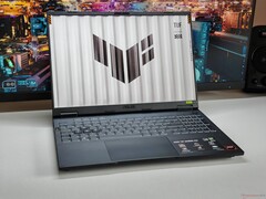 Asus TUF Gaming A16 (fuente de la imagen: Notebookcheck)