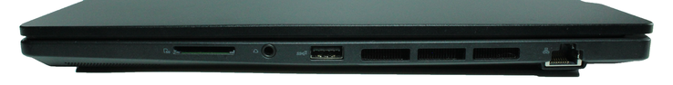 Lado derecho: Lector de tarjetas SD, audio de 3,5 mm, USB-A 3.2 Gen.2, LAN Gigabit