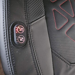 La calefacción del asiento, mostrada en rojo, puede ajustarse en tres etapas. 