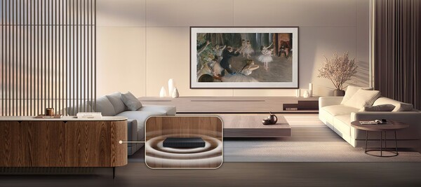 La caja inalámbrica One Connect Box de Frame Pro permite una configuración sin desorden.