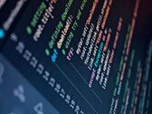 Primer plano de una pantalla en la que se muestra el código fuente de Python resaltado en color