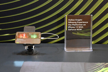 Hollow Knight: Silksong se muestra funcionando a través de GFN en un iPhone 13 Apple