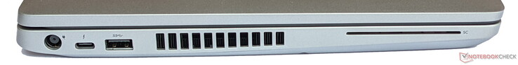 Lado izquierdo: Fuente de alimentación, 1x USB 3.2 Gen 1 Tipo-C, 1x USB 3.2 Gen 1 Tipo-A, ventilación, lector de tarjetas inteligentes