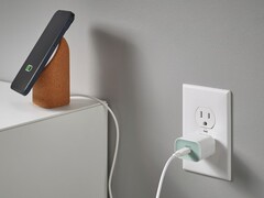 El cargador Sjöss 20W USB-C de IKEA proporciona una carga rápida asequible para teléfonos y tabletas. (Fuente de la imagen: IKEA)