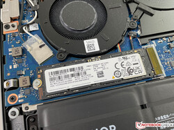 El SSD M.2-2280 (PCIe 4.0) puede ser reemplazado.