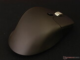 Keychron M6 8K vista posterior derecha. 