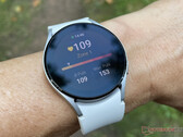 Samsung ha dotado a la serie Galaxy Watch4 de cinco actualizaciones beta de One UI Watch hasta la fecha. (Fuente de la imagen: NotebookCheck)