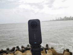 La Insta360 X6