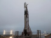 Un cohete Falcon 9 de SpaceX transportando el TRACERS de la NASA (Fuente de la imagen: SpaceX)