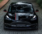 La compañía con sede en Alemania ha presentado un kit de tuning con varias mejoras visuales para el Tesla Model 3 Performance (Imagen: Manhart Performance)