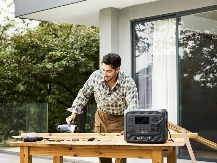 La Bluetti Elite 300 cuenta con una batería LiFePO4 de 3.014,4 (Fuente de la imagen: Bluetti)