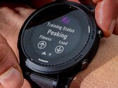 Puede que al Forerunner 945 sólo le queden unas semanas antes de que Garmin lo sustituya por el Forerunner 955. (Fuente de la imagen: Garmin)