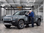 El sistema de protección antirrobo Gear Guard de la pick-up eléctrica Rivian R1T apuesta por los cables, las cámaras y un centinela Yeti