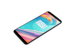 OnePlus 5T. Modelo de pruebas cortesía de OnePlus.