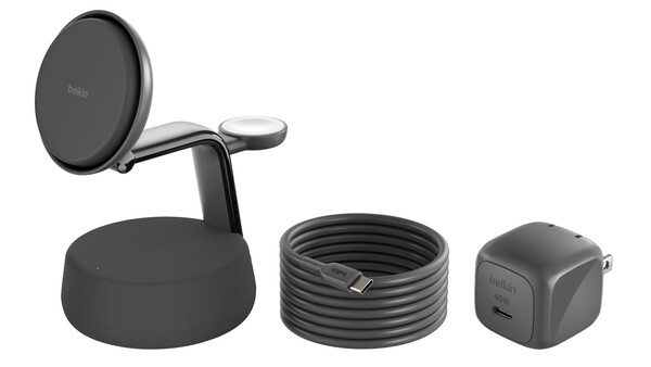 La base de carga magnética 3 en 1 UltraCharge Pro de Belkin incluye un cable USB-C y un adaptador de 45 W. (Fuente de la imagen: Belkin)