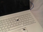 El usuario de Twitter Aaron's Surface Book después de recibir una bala (Fuente de la imagen: @itsExtreme_)
