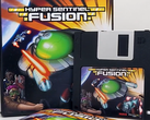 La caja deslizante Hyper Sentinel Fusion con una unidad USB con temática de disquete en la imagen