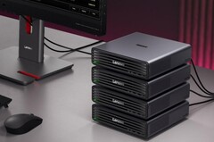 Se pueden agrupar hasta cuatro mini PC Lenovo ThinkCentre X Ultra para formar un potente servidor de IA.