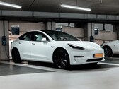 Las autoridades chinas temen que los vehículos eléctricos de Tesla, como el Model 3 que se ve en esta imagen, puedan ser utilizados para el espionaje extranjero (Imagen: Jannis Lucas)
