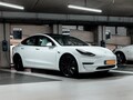 Las autoridades chinas temen que los vehículos eléctricos de Tesla, como el Model 3 que se ve en esta imagen, puedan ser utilizados para el espionaje extranjero (Imagen: Jannis Lucas)