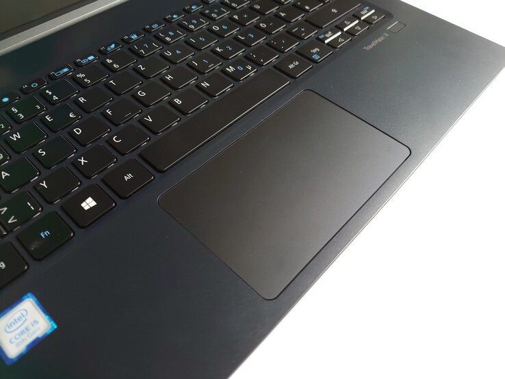 Un vistazo al trackpad del TravelMate X514