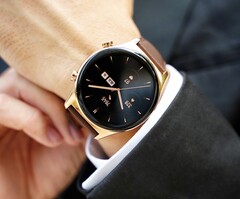 El Honor Watch GS 3 estará disponible en tres colores, incluida esta opción dorada. (Fuente de la imagen: Honor)