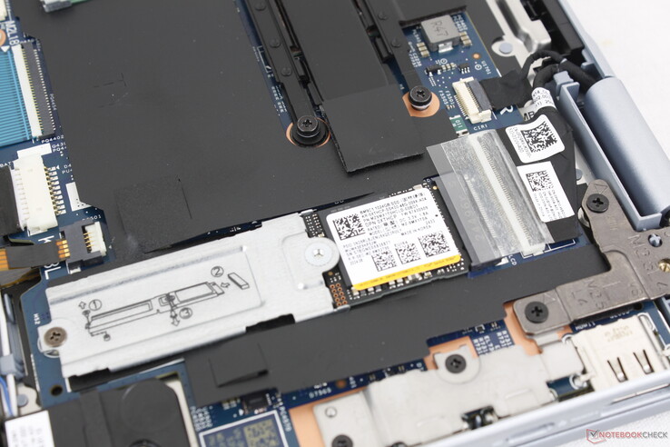 Admite una sola unidad SSD M.2 de hasta 80 mm de longitud