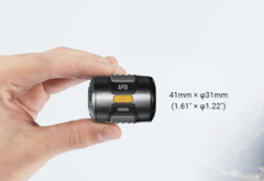 La bomba de aire AP01 es excepcionalmente compacta pero requiere un banco de alimentación.