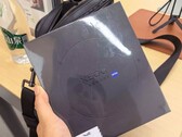 Lo que parece ser la caja de venta al por menor del próximo Vivo X500