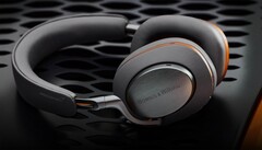 El Bowers & Wilkins Px8 McLaren Edition tiene sutiles detalles en naranja y está disponible en varios mercados. (Fuente de la imagen: Bowers & Wilkins)