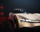 Fisker nos ofrece por fin una imagen del descapotable eléctrico GT Ronin (Fuente de la imagen: Fisker en YouTube)