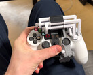 Un mod del mando de PlayStation impreso en 3D permite jugar con una sola mano a PS4 y PS5