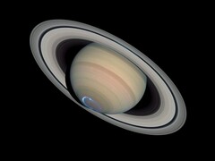 Una imagen que muestra Saturno con auroras. (Fuente de la imagen: WikiImages - Pixabay)