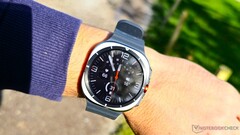 Según la última filtración, el Samsung Galaxy Watch Ultra 2 presenta un nuevo diseño, algo parecido al del Galaxy Watch 9 Classic, que finalmente nunca llegó a salir al mercado.
