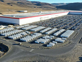 Fábrica de Nevada con Megapacks Tesla (imagen: Sawyer Meritt/X)
