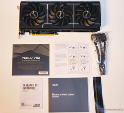 Asus Prime GeForce RTX 5080 OC Edition: Accesorios