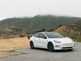 Tesla retira del mercado algunos vehículos Model 3 y Model S tras detectarse múltiples problemas. (Fuente de la imagen: Charlie Deets vía Unsplash)