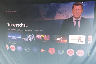 Pantalla de proyección exterior (luz diurna) (Fuente de la imagen: Daniel Schmidt)