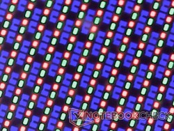 Nítida matriz de subpíxeles OLED con un granulado mínimo